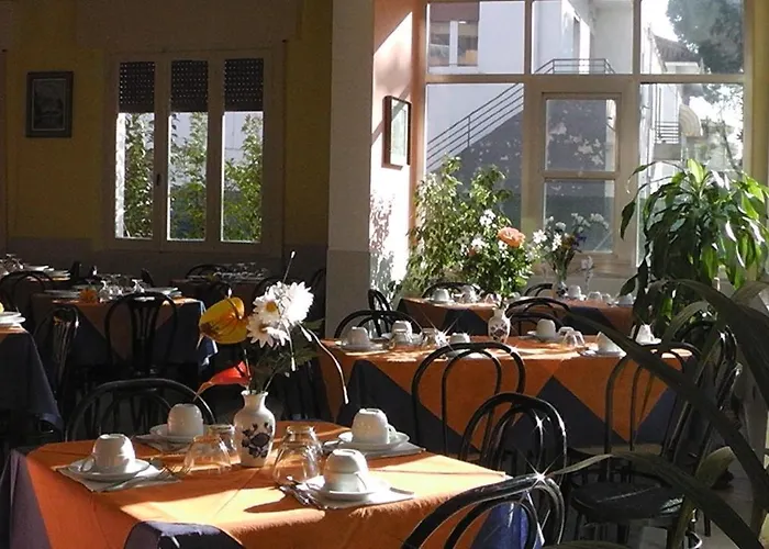 Lorena Hotel 2*