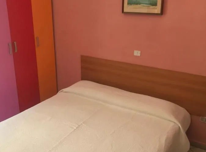 Lorena 2* ريميني